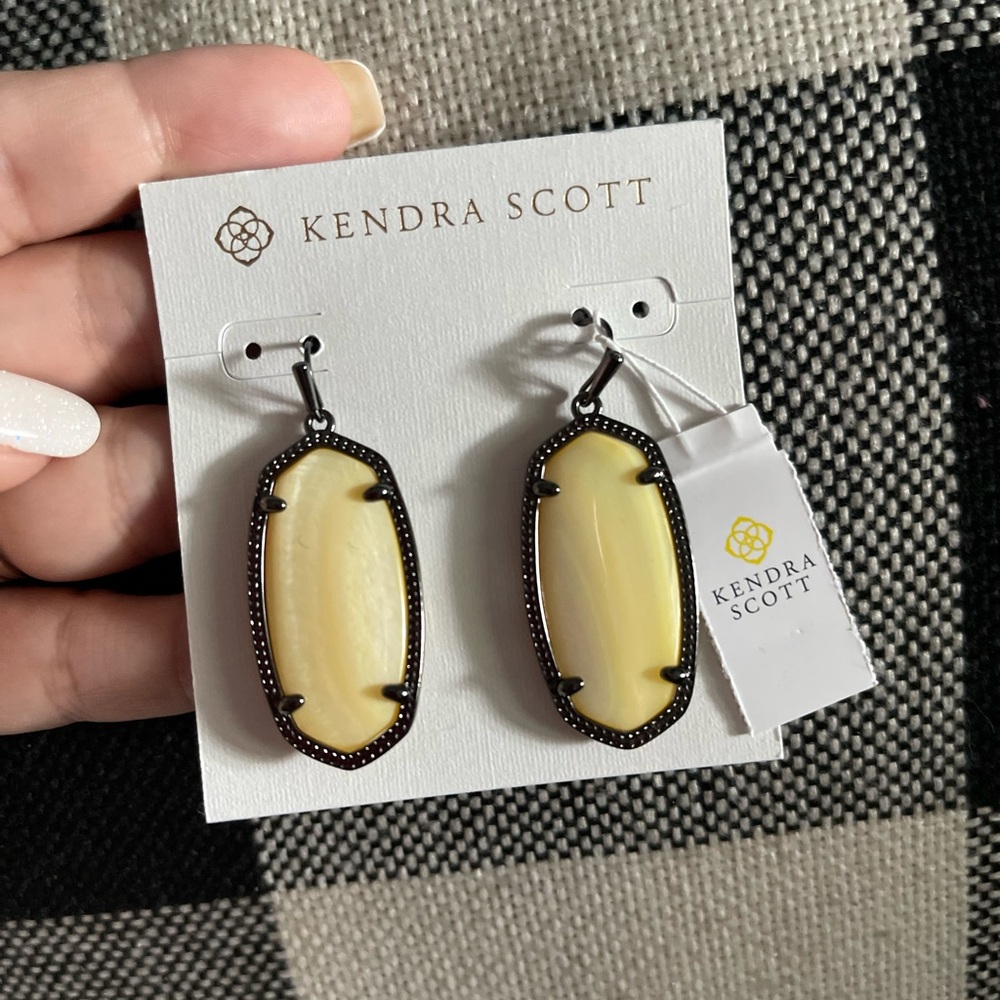 Kendra Scott gunmetal Elle’s yellow stone. NTW